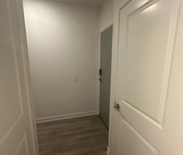 30 Upper Mall Way #403 - Photo 2