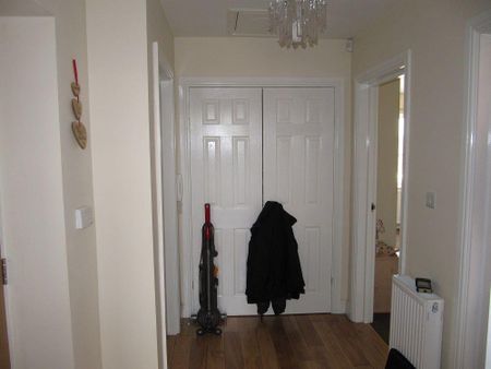2 bedroom apartment to rent - Photo 4