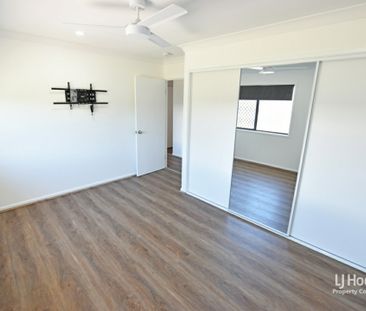 Stylishly Renovated Home – Ac in every bedroom - Photo 3