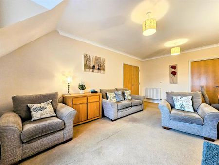 2 bedroom apartment to rent - Photo 4