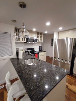 For Lease - 4364 Homewood Avenue, Niagara Falls, Ontario - Photo 1