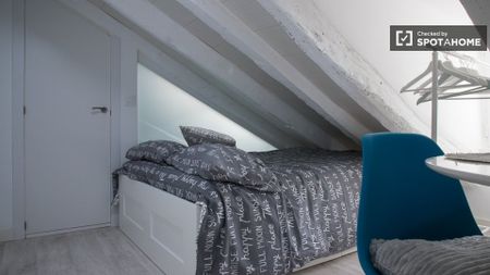 madrid, Community of Madrid 28015 - Photo 2