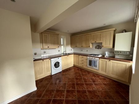 2 bedroom apartment to rent - Photo 4