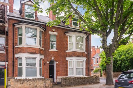 5 bedroom house to rent - Photo 2