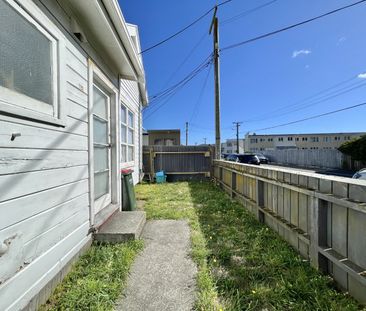 One Bedroom Unit Central Petone - Photo 2