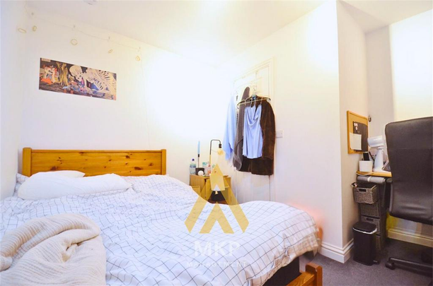 7 bedroom terraced house to rent - Photo 1