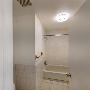 logement 5-1/2 a louer / 5 -1/2 apartement for rent - Photo 2