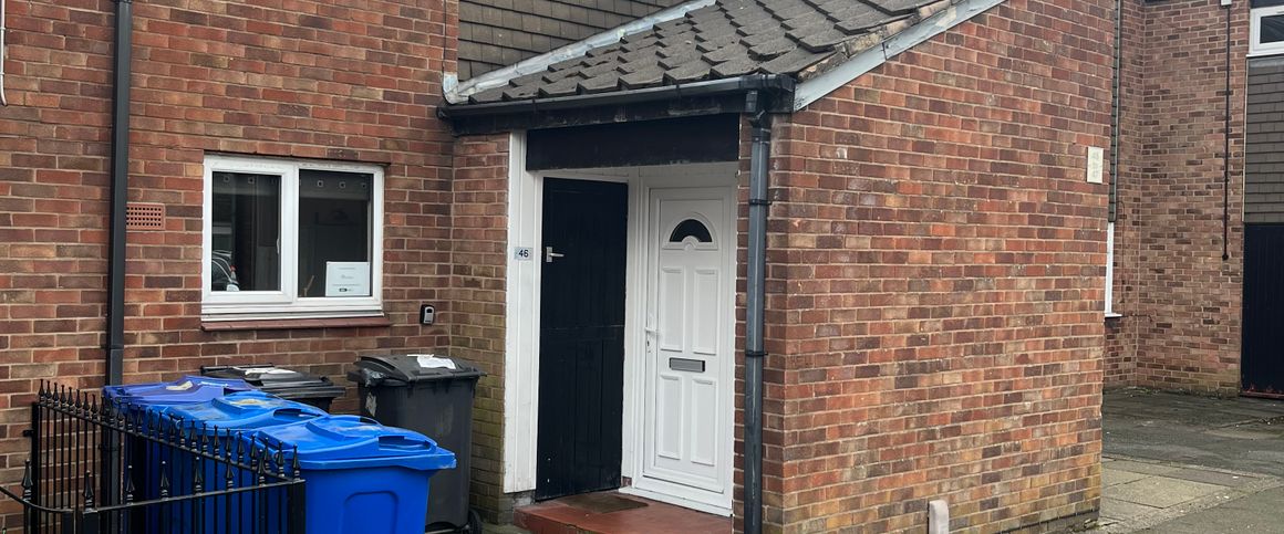 Quebec Road Room 1 - Photo 1