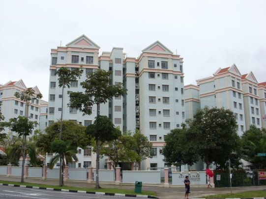 Azalea Park Condominium (D17), Condominium - For Rent - Photo 1
