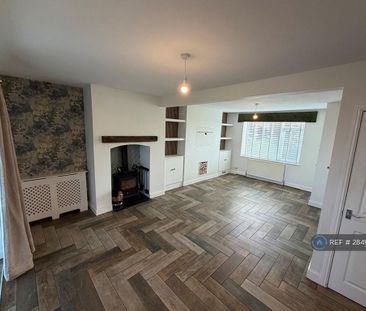 3 bedroom semi-detached house to rent - Photo 1