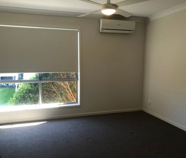 2/79 Falconer Street, Southport QLD 4215 - Townhouse For Rent | Domain - Photo 3