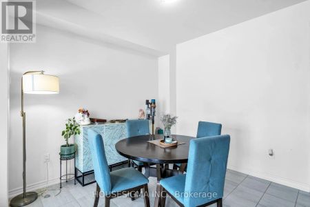 98 OGSTON CRESCENT E - Photo 3