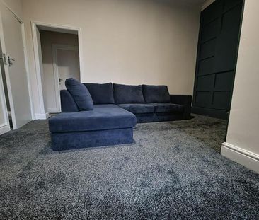 Kensington Terrace, Hyde Park - Photo 1