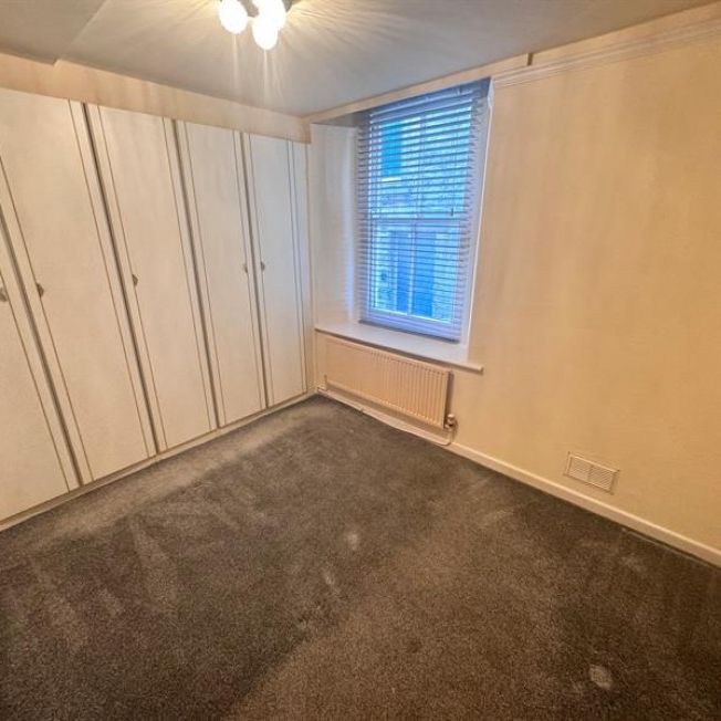 1 Bedroom Apartment To Let - Photo 1