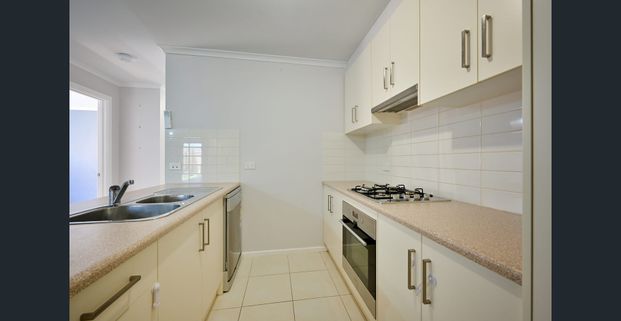COSY FAMILY HOME IN CENTRAL LOCATION - Photo 1