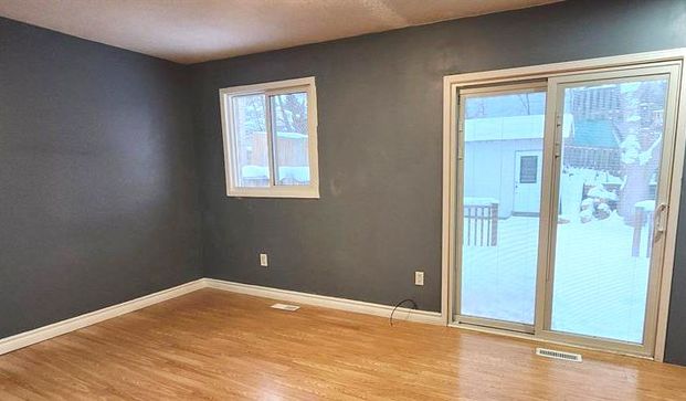 For Lease - 29 Fox Run N/A, Barrie, Ontario - Photo 1