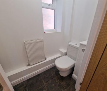 3 bedroom semi-detached house to rent - Photo 6