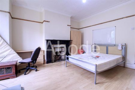 5 bedroom house to rent - Photo 2