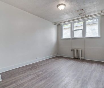 Renovated Suite - 2 Bedroom - Photo 3