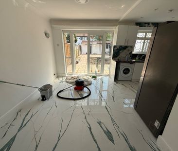 4 Bed Semi-Detached House, Tithe Farm Avenue, HA2 - Photo 4