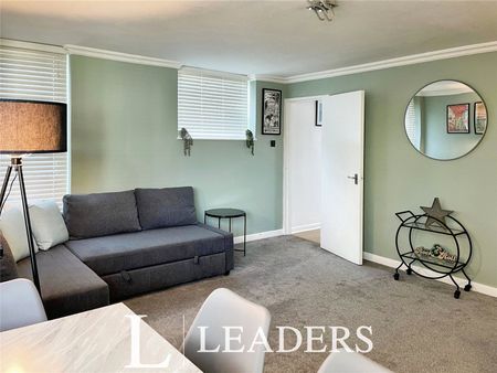 2 bedroom maisonette to rent Brighton Square, Brighton, East Sussex, BN1 - Photo 2