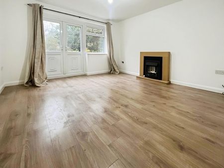 2 bedroom end of terrace house to rent - Photo 2