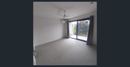 Cute and Cozy Townhouse in the Heart of Tannum! - Photo 2