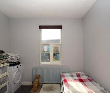 3 bedroom end of terrace house to rent - Photo 5