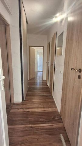 Kiadó felújított lakás - Szolnok - Fotó 2