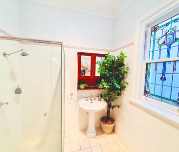 Hawthorn East - Photo 1