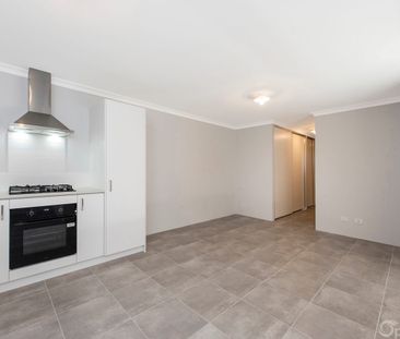 Near new duplex style Madora Bay home - RH facing door. - Photo 4