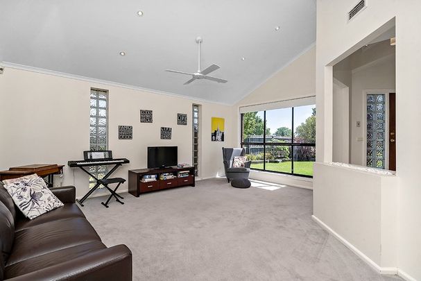 3 Trident Close, Keilor Downs VIC 3038 - Photo 1