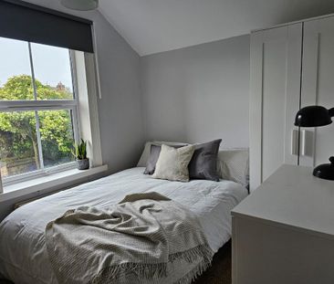 4 bedroom semi-detached house to rent - Photo 5
