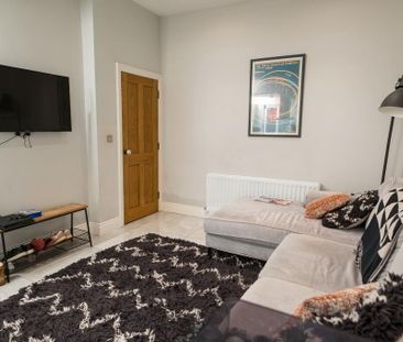 70 Ravenhill Avenue, Belfast, BT6 8LG - Photo 4