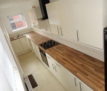 2 bedroom House To Let - Photo 4