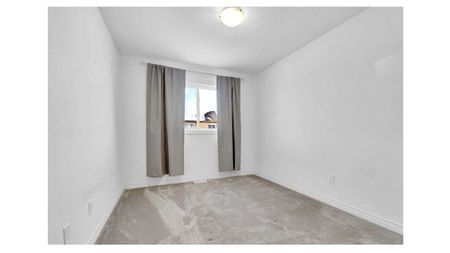 For Lease - 170 Heron Street, Welland, Ontario - Photo 3