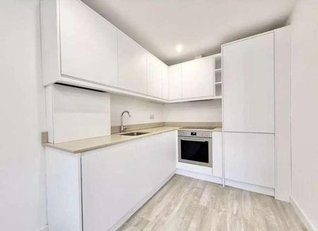 Fortune Green Road, London, NW6 - Photo 3