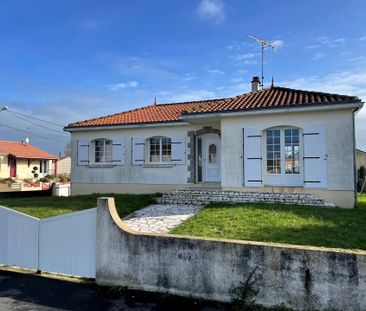 Location Maison 6 pièces 102m² LE MAY SUR EVRE 49122 - Photo 4