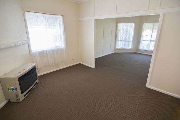 SPACIOUS 2 BEDROOM HOME - Photo 1