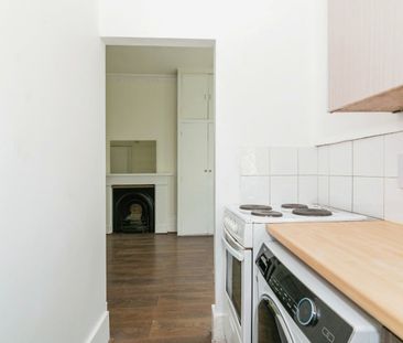1 Bed Flat, High Road, N15 - Photo 2
