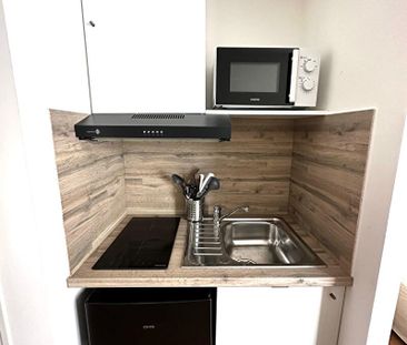 A LOUER TRES BEAU STUDIO MEUBLE NEUF EN PLEIN CENTRE VILLE ST QUENT... - Photo 6