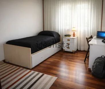 Alquiler de piso en Calle los Abedules - Photo 2