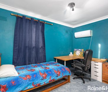 2 Sherwood Avenue, Kooringal, NSW 2650 - Photo 4