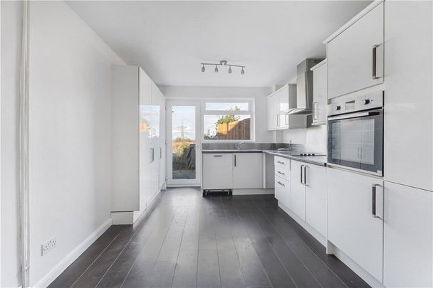 A 2 bedroom semi-detached house situated within Wendover. - Photo 1