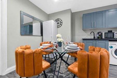 3 bedroom serviced apartment to rent - Photo 3