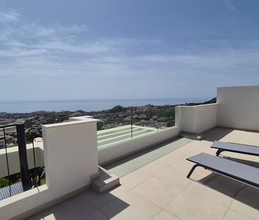 3 bedroom luxury penthouse for rent in Benalmádena, Andalusia - Photo 6