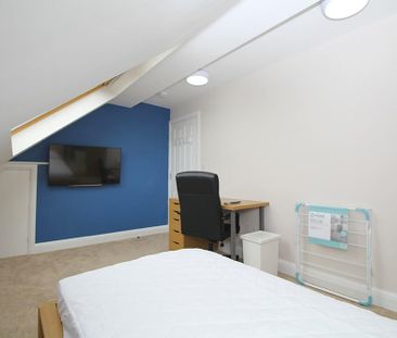 1 bedroom in a house share to rent - Photo 3