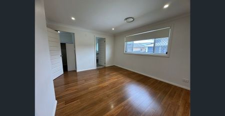 MODERN DOUBLE-STOREY FAMILY HOME! - Photo 4