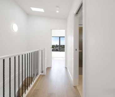 STYLISH BOUTIQUE LIVING - Photo 1