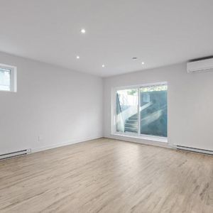 Nouveau 5 1/2 à louer — à deux pas du R.E.M. Deux-Montagnes! - Photo 2